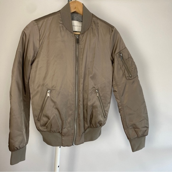THE Group by Babaton Gilman Bomber Modern Taupe - Picture 7 of 10